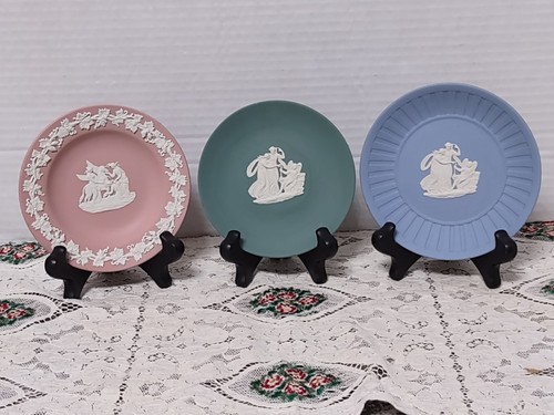 Wedgewood jasperware miniature - wedgewood,