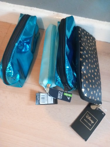 Pencil cases - 4,