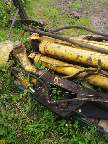 Jcb 3c111 lift rams - lift,