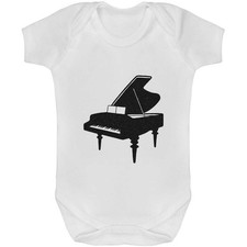 'Grand Piano' Baby Grows /