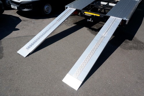 Car transporter loading ramps