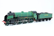 Hornby OO Gauge R2620 SR Green