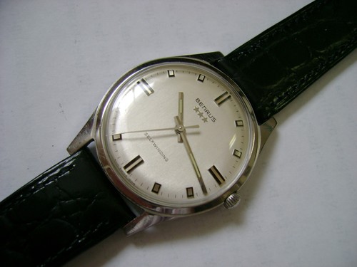 Vintage automatic benrus 3 - ,
