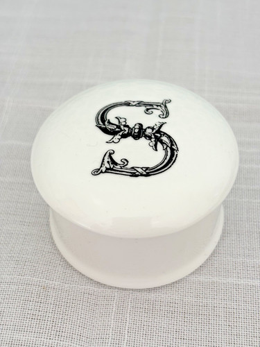 Ceramic bone china pill box