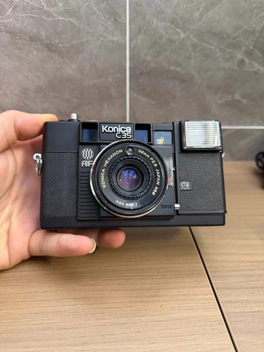 Konica c35 point shoot - konica,