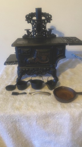 1938 antique crescent - crescent, cast
