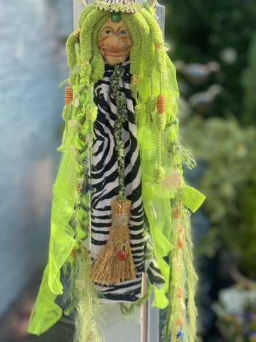 Spirit doll kitchen - , witch