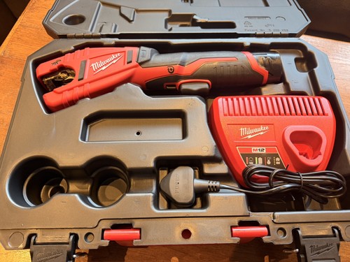 Milwaukee c12pc 201c 12v - c12pc-201c,