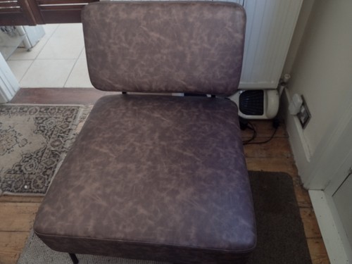 Brown armless comfortable - armless,