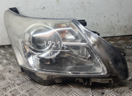 Toyota avensis headlight - toyota,