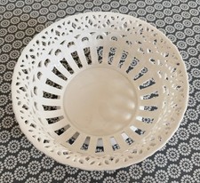 Vintage White Pierced 23cm