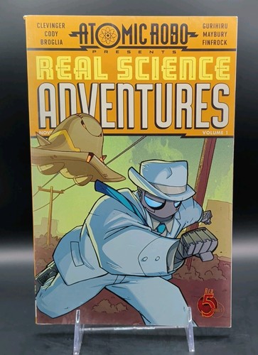 Atomic robo presents - atomic,