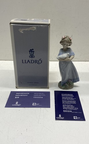 Lladro figurine 06807 - figurine,