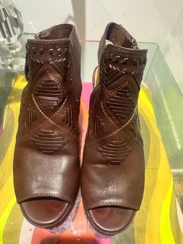 Brown ankle shoes with nice - shoes,