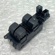 Front Right Master Window