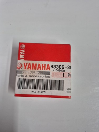 Genuine yamaha rear wheel - genuine,