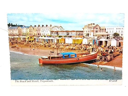 Pleasure boat beach huts - boat,