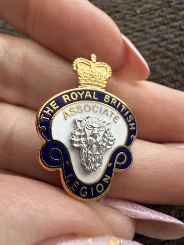 Vintage badge the royal - vintage,