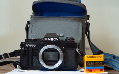 Minolta 300 body new - minolta,