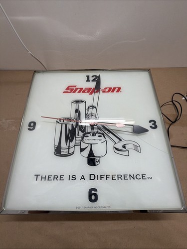 Snap light led clock - up,
