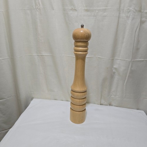 Woodware salt pepper mill - &g,