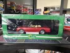 Cult Scale 1:18 Peugeot 504