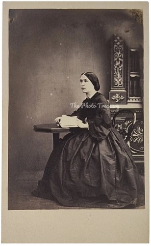 Cdv pretty lady black - pretty,