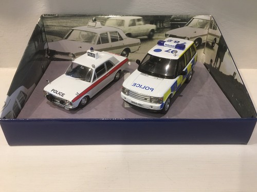 Corgi scale police car - scale,