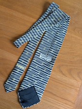 Giorgio Armani Geometric Pattern Blue 100% Silk Neck Tie Made in Italy