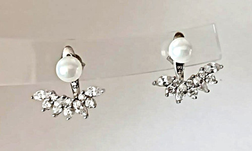 Diamonique and simulated pearl - diamonique,