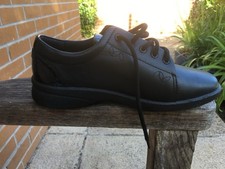 Black Leather Ladies Padders Wide fit Shoes Size 5.5 - Refresh 2