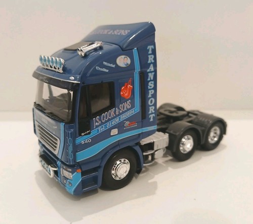 Corgi 50th scale blue iveco - 1/50th,