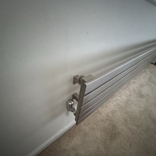 Sleek & Modern Stainless steel Radiator With Thermostat