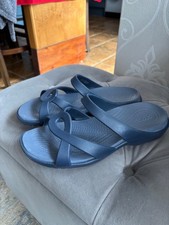 LADIES GREY CROCS SHOES