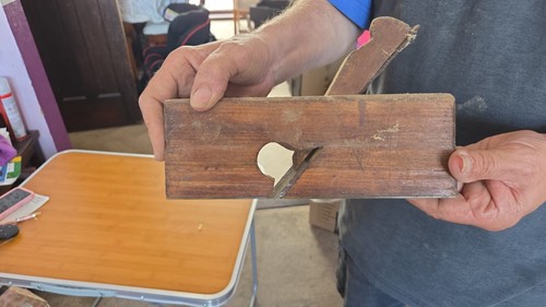 Old molding hand - old,