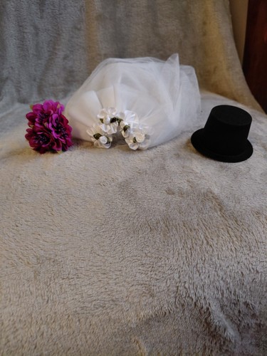 Mini hat veil used - veil, as