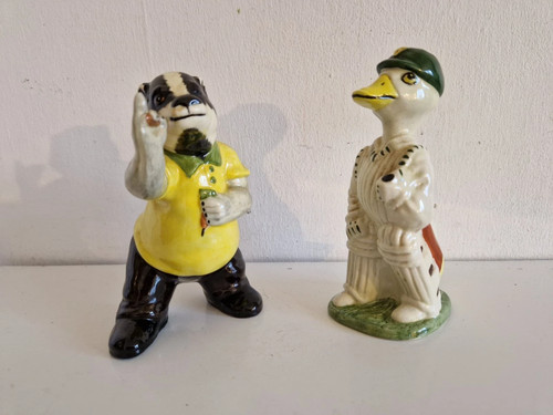 Acorn pottery figures - 2,