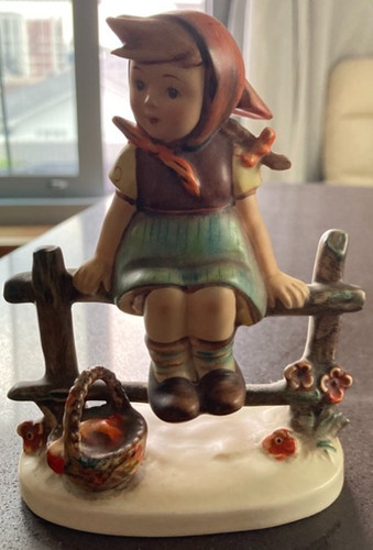Vintage goebel hummel figurine - hummel,
