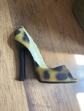 Wide Eye Designs Leopard High Heel Stiletto Shoe Wine Caddy - Holder