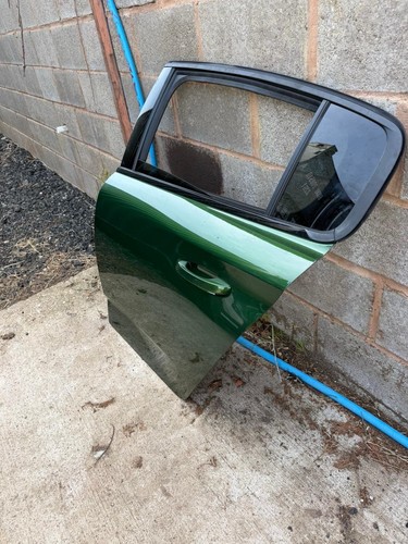 Peugeot 308 passenger - passenger, rear