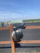 RARE Full Leather 17” Black Thorowgood T6 GP Saddle