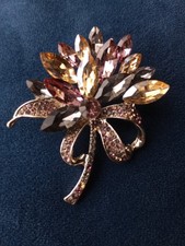 Vintage Style Brooch Jewelled