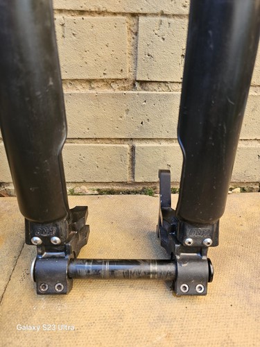 Triple clamp suspension - clamp,