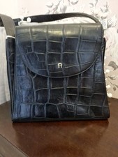 Black Leather Vintage Shoulder Bag Y2K  Bucket Style Croc Leather Bag