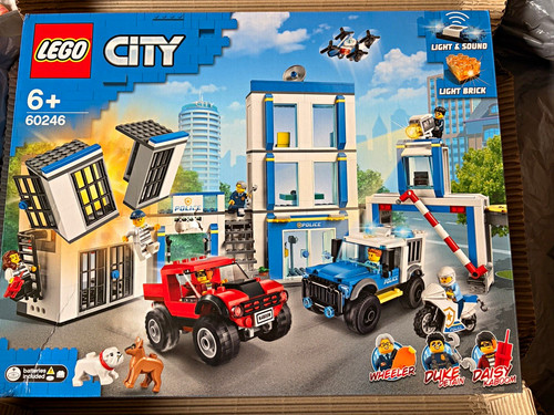 Lego city police station - police, 60246