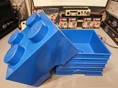 Lego blue 2x2 stud storage - stud,