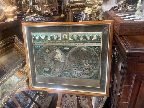 Beautiful vintage mirrored