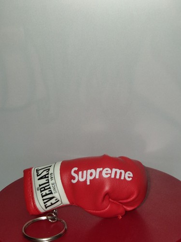 New supreme boxing glove - boxing,