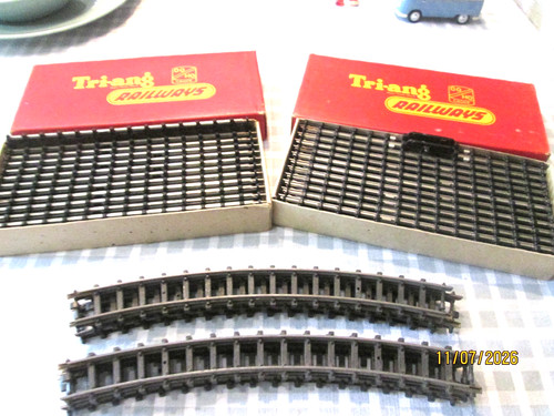 Tri ang box - x, 12