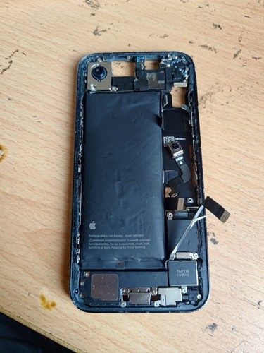 Iphone 16e for parts - iphone,